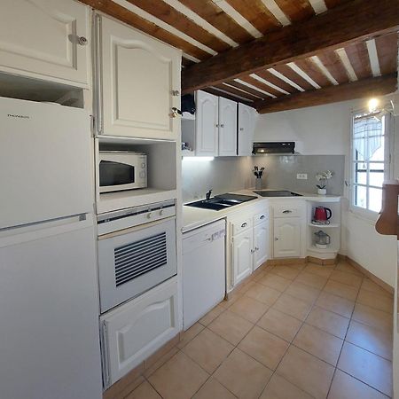 Eblouissant Appartement Au Calme D'Une Residence Avec Piscine Idealement Situe Au Pied Du Colorado Provencal Dans Le Prestigieux Luberon リュストレル エクステリア 写真