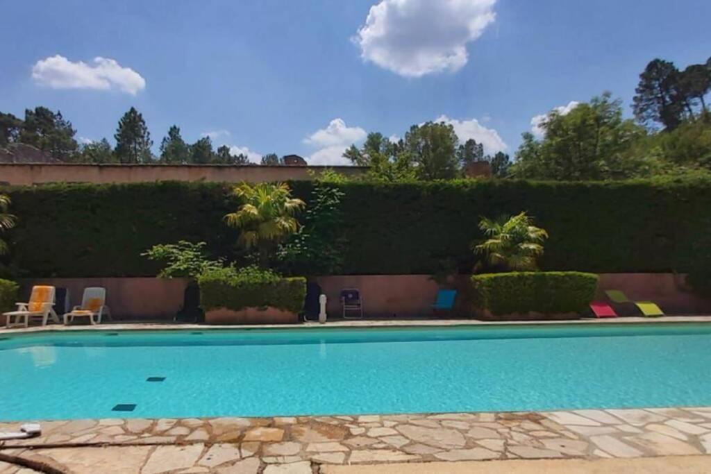 Eblouissant Appartement Au Calme D'Une Residence Avec Piscine Idealement Situe Au Pied Du Colorado Provencal Dans Le Prestigieux Luberon リュストレル エクステリア 写真