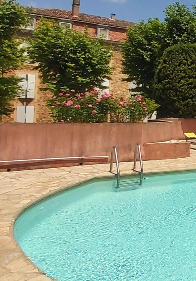 Eblouissant Appartement Au Calme D'Une Residence Avec Piscine Idealement Situe Au Pied Du Colorado Provencal Dans Le Prestigieux Luberon リュストレル エクステリア 写真