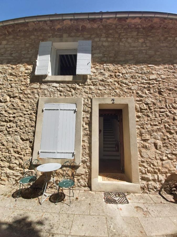 Eblouissant Appartement Au Calme D'Une Residence Avec Piscine Idealement Situe Au Pied Du Colorado Provencal Dans Le Prestigieux Luberon リュストレル エクステリア 写真