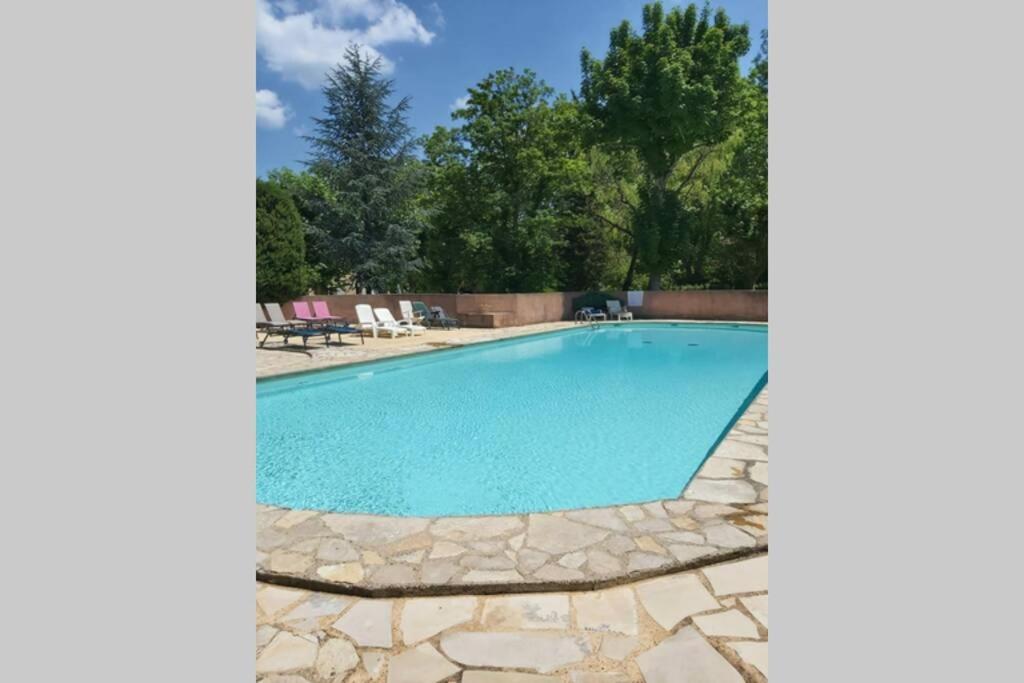 Eblouissant Appartement Au Calme D'Une Residence Avec Piscine Idealement Situe Au Pied Du Colorado Provencal Dans Le Prestigieux Luberon リュストレル エクステリア 写真