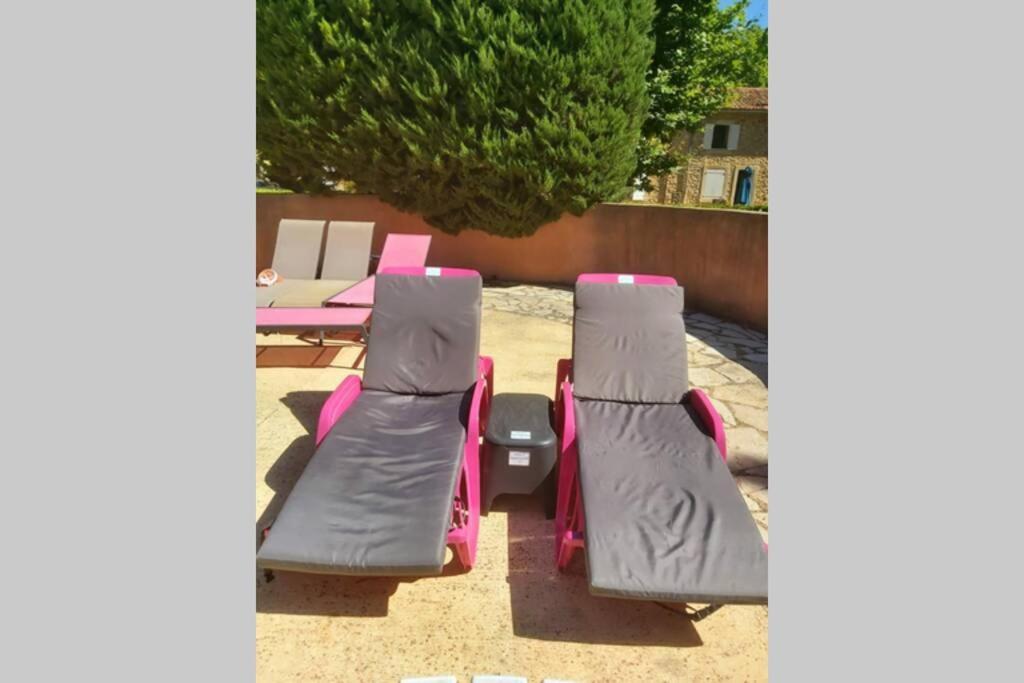 Eblouissant Appartement Au Calme D'Une Residence Avec Piscine Idealement Situe Au Pied Du Colorado Provencal Dans Le Prestigieux Luberon リュストレル エクステリア 写真